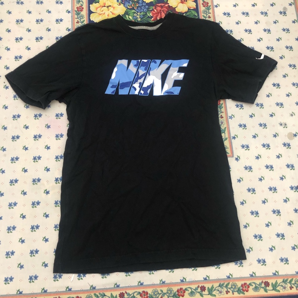 Nike T-shirt